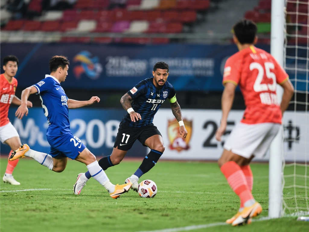 在首轮的表 在首轮的表